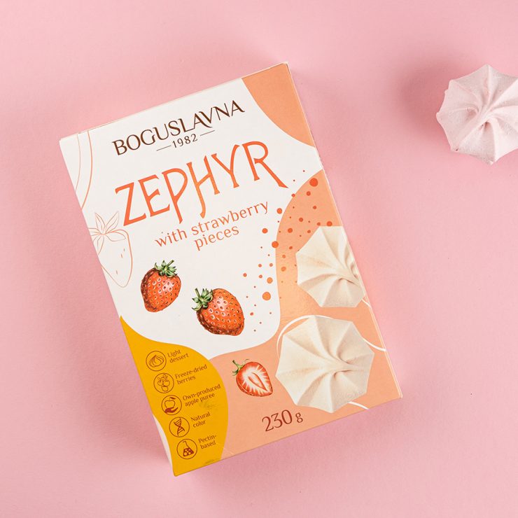 Zephyr with strawberry pieces TM Boguslavna